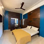 Khar West 3Rk Apartment For 6Ppl Near The Station