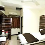 Apple Suites