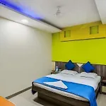 Oyo 8311 Hotel Galaxy Residency