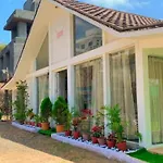 White House Goregaon