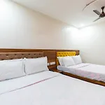Samrat Palace Hotel 3*