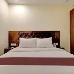 Hotel Sumit Palace