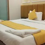 Hotel Shine Hospitality Group 2*
