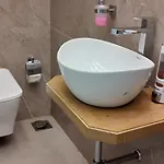 Shine Hospitality Group Hotel