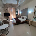 Hotel Capital 2*