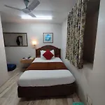 Hotel Capital 2*
