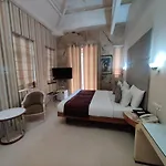 Hotel Capital