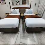Hotel Capital 2*