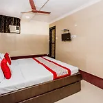 Hotel Felix Residency - Near Airport Road