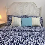 Serene Oasis Near Bandra Seafront*1 Bed 2 Baths-M2