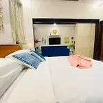 Serene Oasis: 1 Bhk With Parking In Bandra/Khar