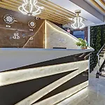 Zara Grand Hotel 4*