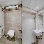 Fabexpress Alive - Nr Juhu Hotel 3*