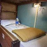 Pg Mahira Hotel 3*