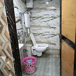 Hostel Crystalinn And