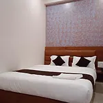 Hotel Raheja Residency