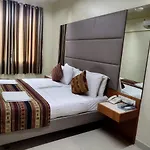 Empire Hotel