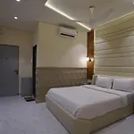 Hotel Palm Springs - Gorai