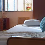 Homestay Seaview Bandra W Nr Taj Indian Women Only *