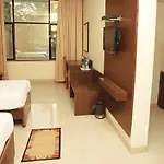 Hotel The Caliph Hotel, Near Powai