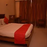 Dhiraj Hotel 3*