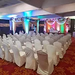 House Juhu, Santacruz West, Hotel Mumbai