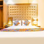 Fabhotel Cozy Inn - Nr Mumbai International Airport