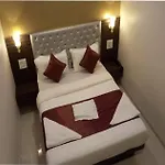 Flagship 83490 Hotel Bently Palace Hotel 3*