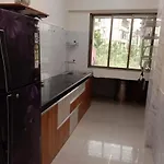 Khar West : 10 Th Road