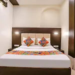 Fabexpress Abad Inn - 700M From Gateway Of India