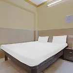 Spot On 81122 Alfa Hotel