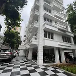 White House By Maxxvalue Service Bandra Apartment Mumbai