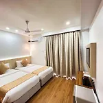White House By Maxxvalue Service Bandra Apartment Mumbai