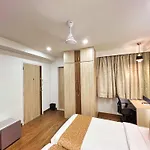 White House By Maxxvalue Service Bandra Mumbai