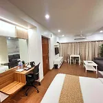 Apartment White House By Maxxvalue Service Bandra *