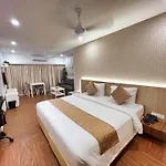 White House By Maxxvalue Service Bandra * Mumbai