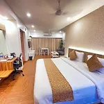 White House By Maxxvalue Service Bandra *