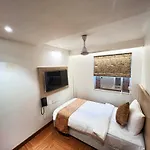 White House By Maxxvalue Service Bandra * Mumbai
