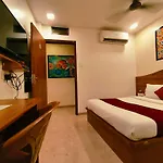 Hotel Beach Crown Juhu