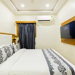 Hotel Village Residency