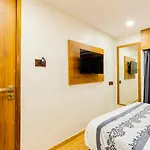 Hotel Village Residency