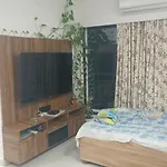 Royal Oasis