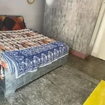 Cute 1Bhk Apartment ,Lokhandwala Market,Andheri.W