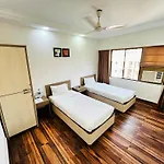 Maxxvalue - Service Apartment Marol