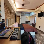 Spacious 3Bhk Apartment Heart Of Mumbai, Bandra