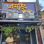 72 Pali Village A Cozy Vintage Apartment By Connekt Homes