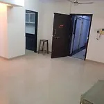 G7 Apartments