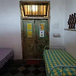 Vasantashram Cst Mumbai, Free Wifi With 1940s Retro Vibe