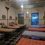 Hostel Vasantashram Cst Mumbai, Free Wifi With 1940s Retro Vibe