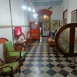 Hostel Vasantashram Cst Mumbai, Free Wifi With 1940s Retro Vibe *